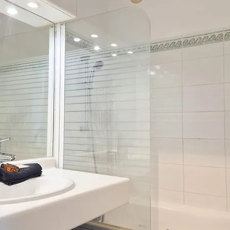 Apartman 2p, Balcon, Parking Proche Nizza