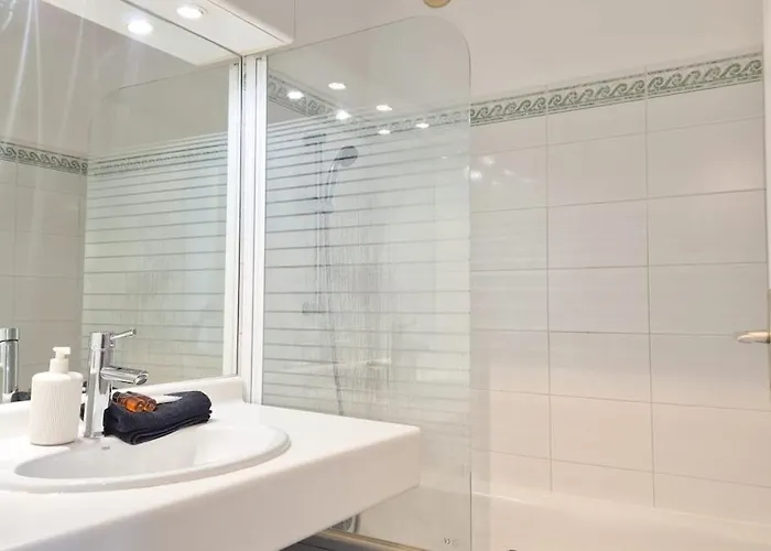 Apartamento 2p, Balcon, Parking Proche Nice