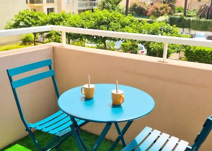 2p, Balcon, Parking Proche Lejlighed *